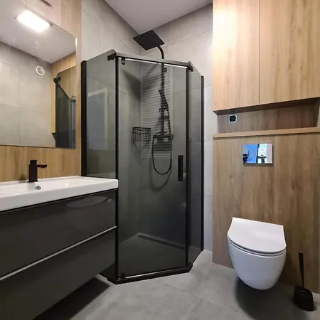 Metro Plocka Apartman *